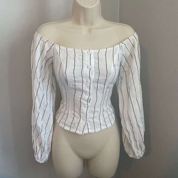 Superdown “Kaylee” Button-up Off-the-Shoulder Top Black and White Stripe XS - Picture 4 of 5